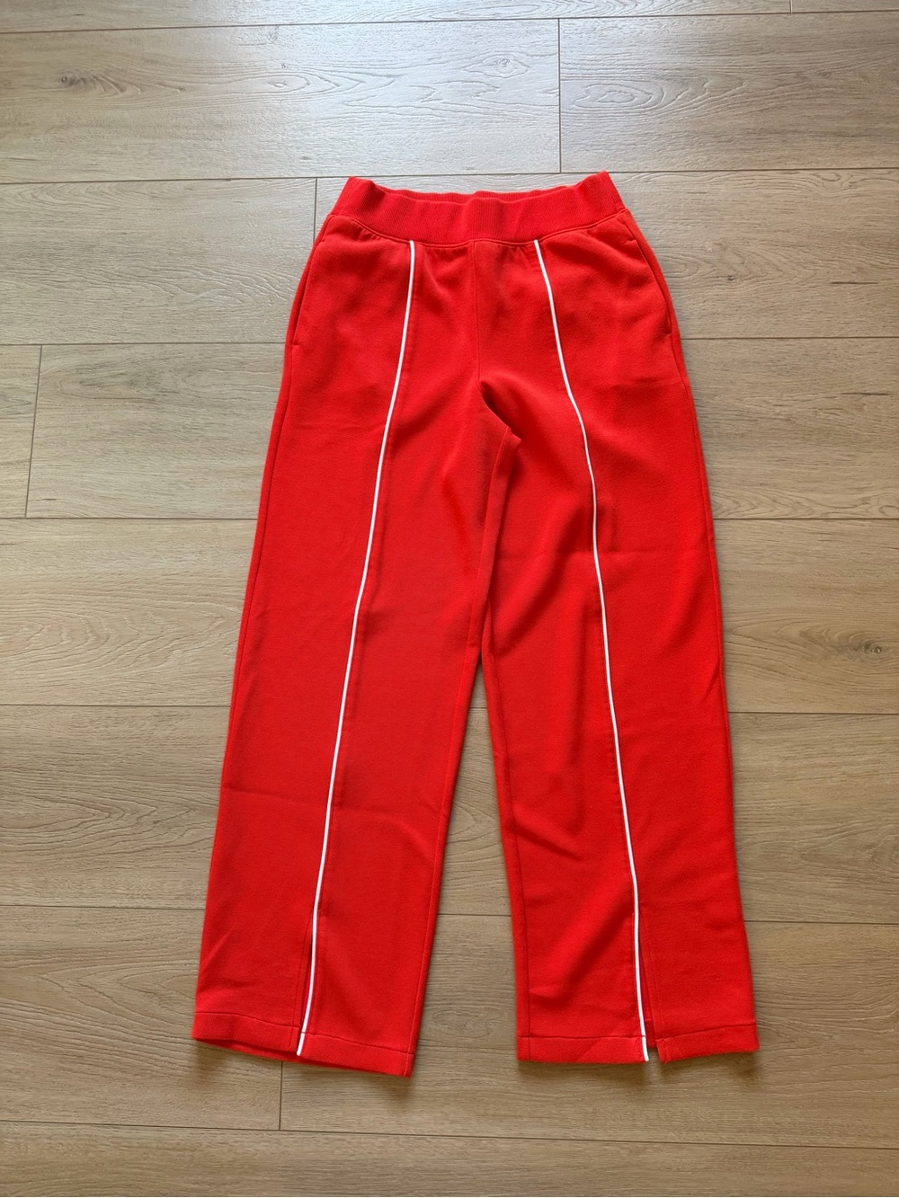 Spanx Red Women’s Wide-Leg Track Pants with White Piping, size Medium
